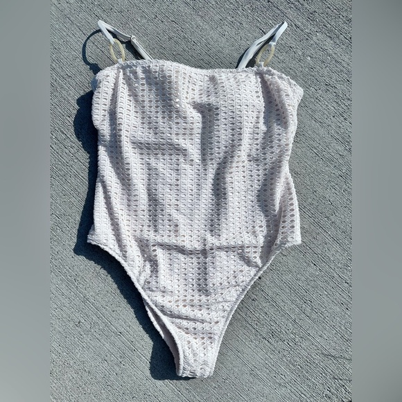 Shade & Shore Crochet One Piece Swimsuit in Cream NWT - Picture 4 of 8